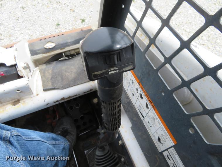 image for item DC0992 1998 Bobcat 863 skid steer