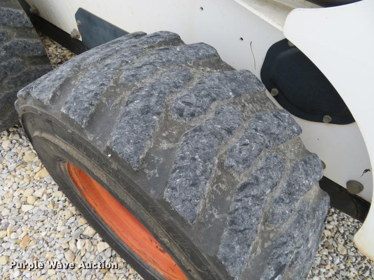 image for item DC0992 1998 Bobcat 863 skid steer