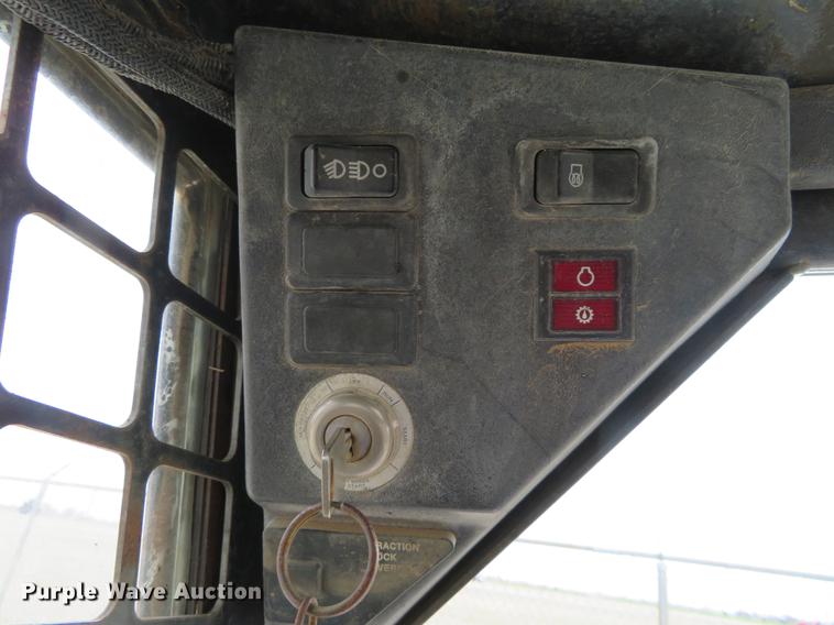 image for item DC0993 1998 Bobcat 763 skid steer