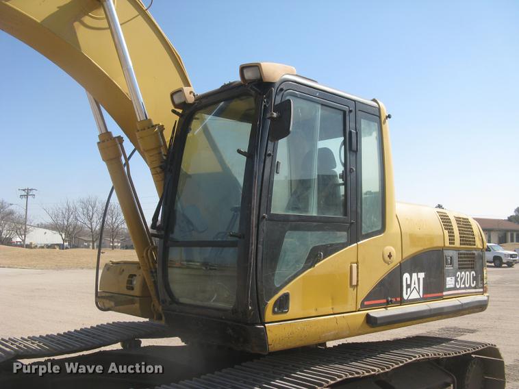 image for item DC2336 2001 Caterpillar 320CL excavator