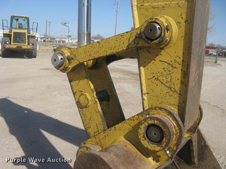 image for item DC2336 2001 Caterpillar 320CL excavator