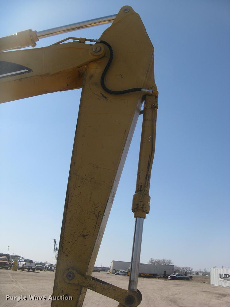 image for item DC2336 2001 Caterpillar 320CL excavator