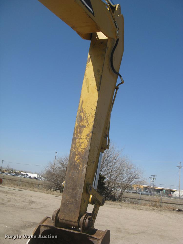 image for item DC2336 2001 Caterpillar 320CL excavator