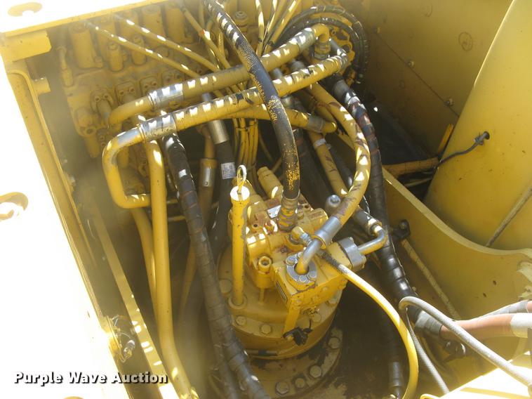 image for item DC2336 2001 Caterpillar 320CL excavator