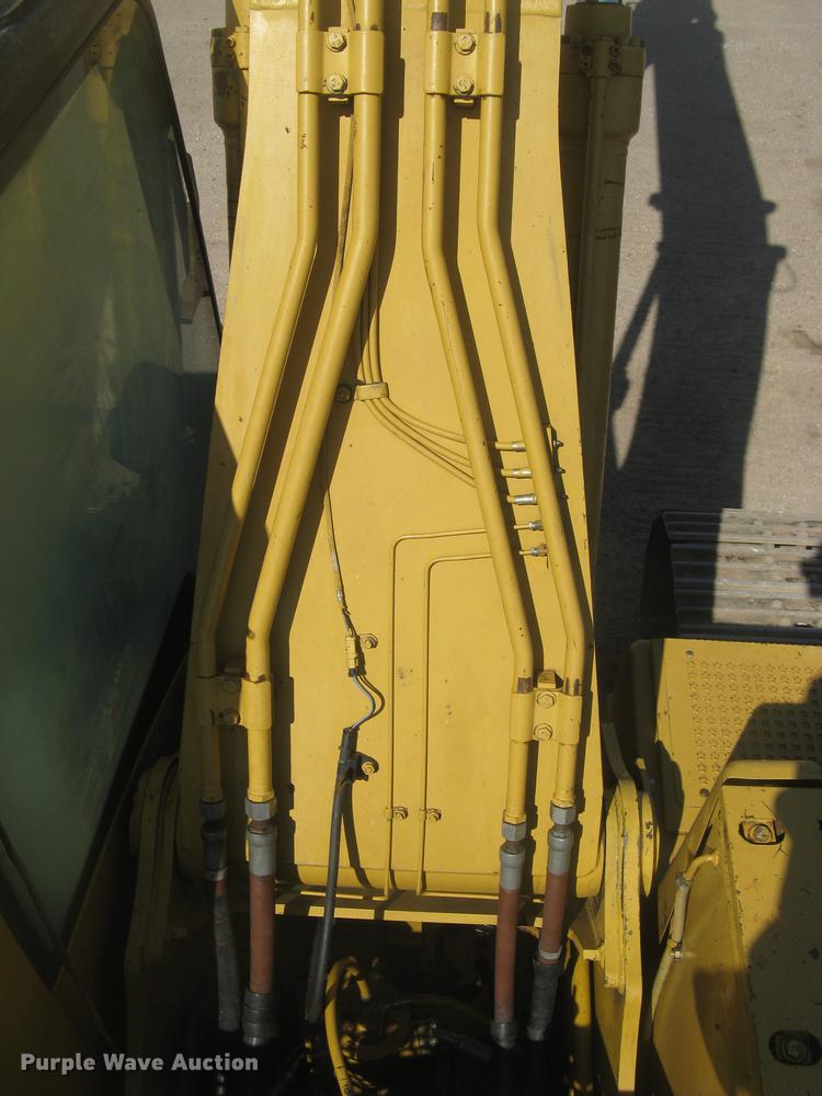 image for item DC2336 2001 Caterpillar 320CL excavator