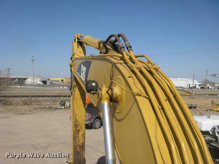 image for item DC2336 2001 Caterpillar 320CL excavator