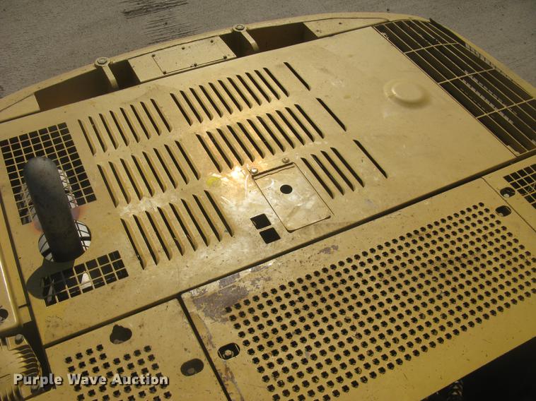 image for item DC2336 2001 Caterpillar 320CL excavator