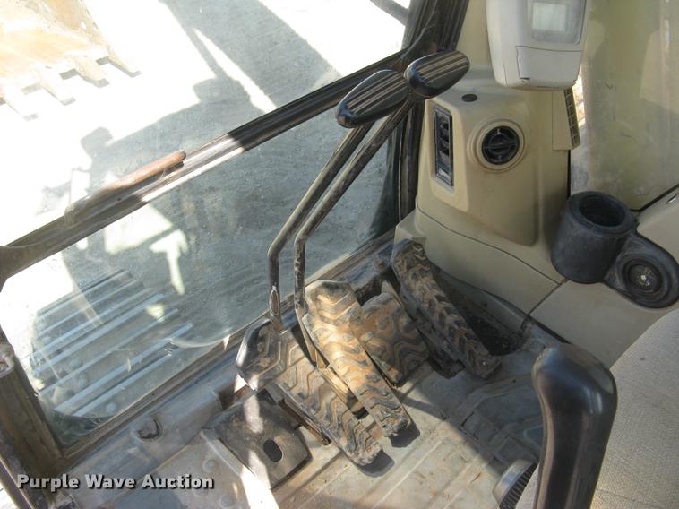 image for item DC2336 2001 Caterpillar 320CL excavator