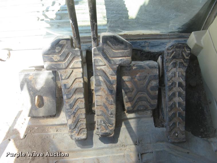 image for item DC2336 2001 Caterpillar 320CL excavator