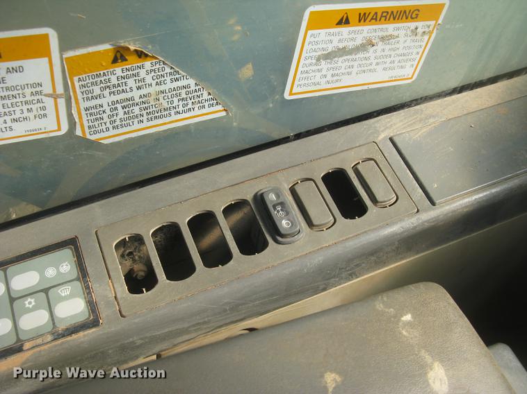 image for item DC2336 2001 Caterpillar 320CL excavator