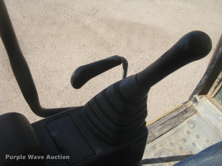 image for item DC2336 2001 Caterpillar 320CL excavator