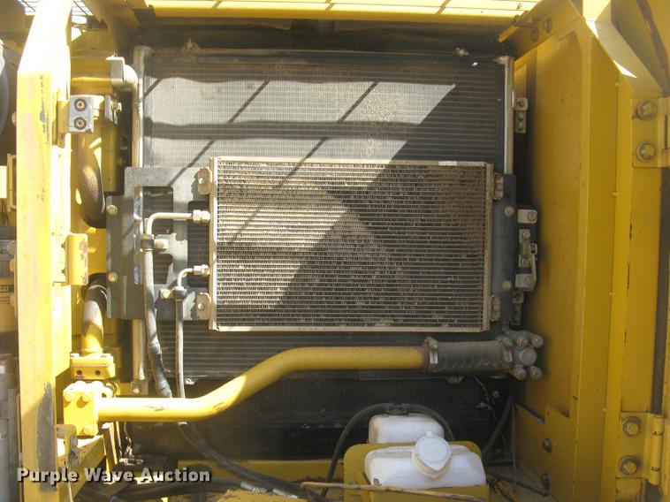 image for item DC2336 2001 Caterpillar 320CL excavator