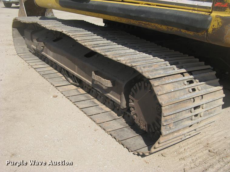 image for item DC2336 2001 Caterpillar 320CL excavator