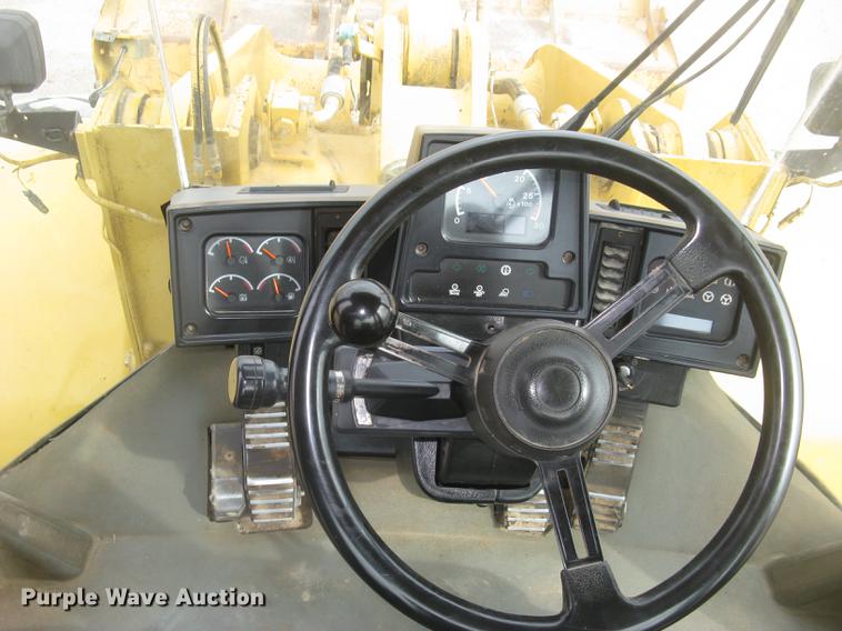 image for item DC2339 2001 Caterpillar 950G wheel loader