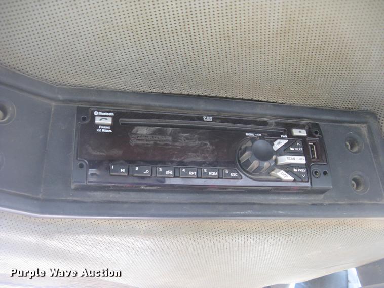 image for item DC2339 2001 Caterpillar 950G wheel loader