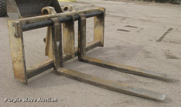 image for item DC2339 2001 Caterpillar 950G wheel loader