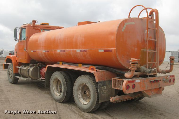 image for item DC2341 1995 Volvo ACL tank truck