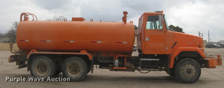 image for item DC2341 1995 Volvo ACL tank truck