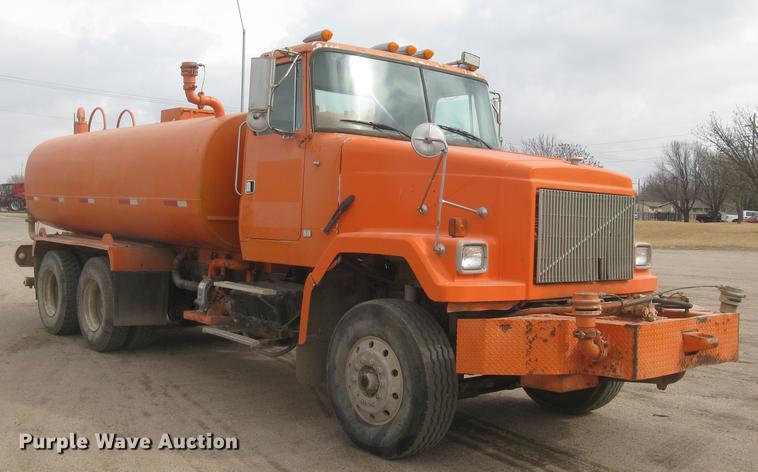 image for item DC2341 1995 Volvo ACL tank truck