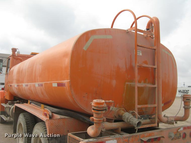 image for item DC2341 1995 Volvo ACL tank truck