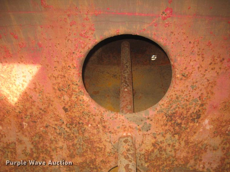 image for item DC2341 1995 Volvo ACL tank truck