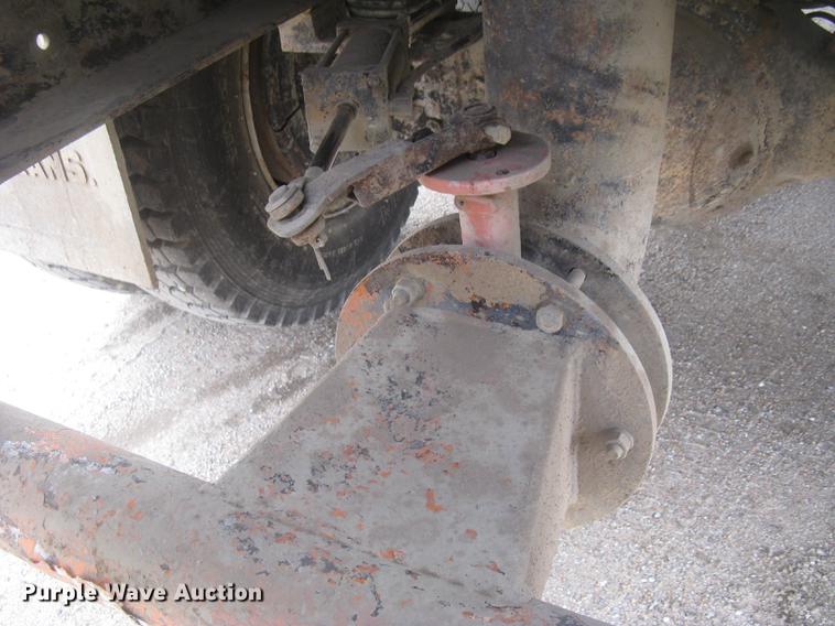 image for item DC2341 1995 Volvo ACL tank truck