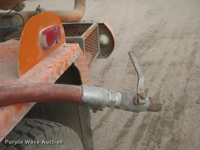 image for item DC2341 1995 Volvo ACL tank truck