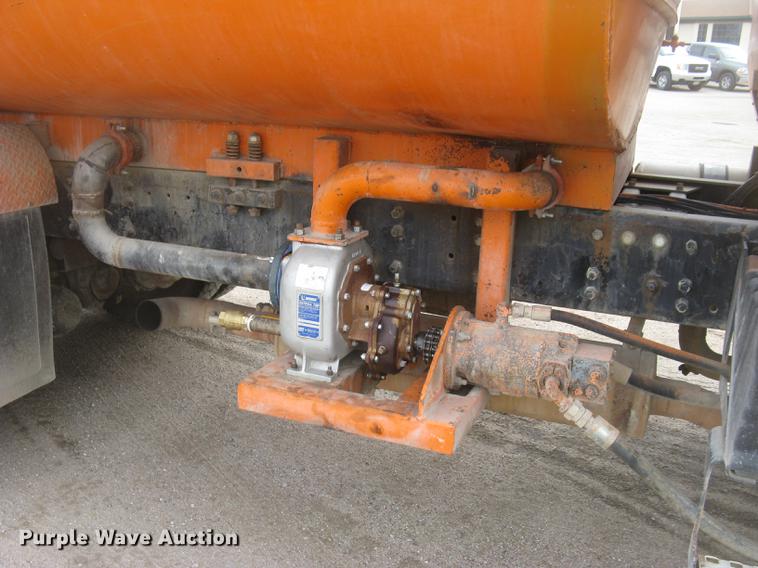 image for item DC2341 1995 Volvo ACL tank truck