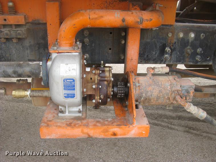 image for item DC2341 1995 Volvo ACL tank truck