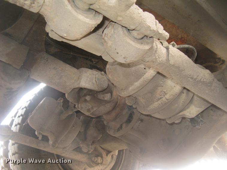 image for item DC2341 1995 Volvo ACL tank truck