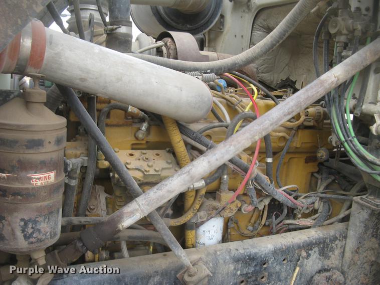 image for item DC2341 1995 Volvo ACL tank truck