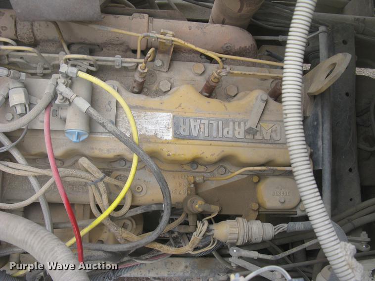 image for item DC2341 1995 Volvo ACL tank truck