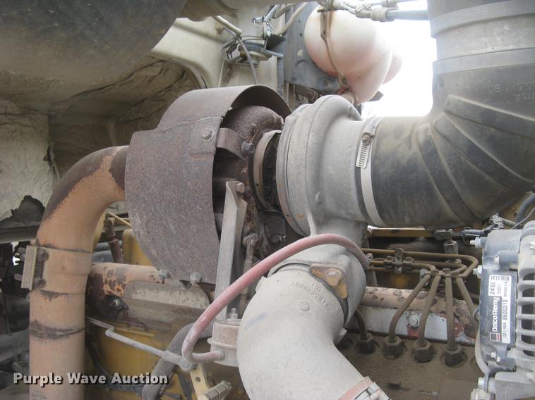 image for item DC2341 1995 Volvo ACL tank truck