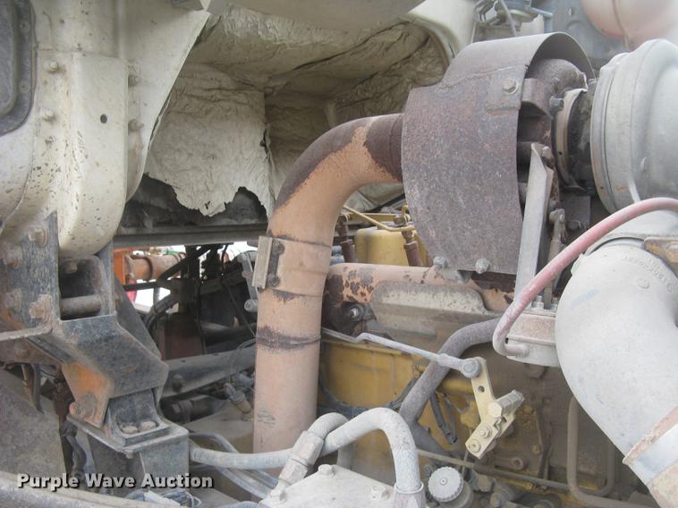 image for item DC2341 1995 Volvo ACL tank truck