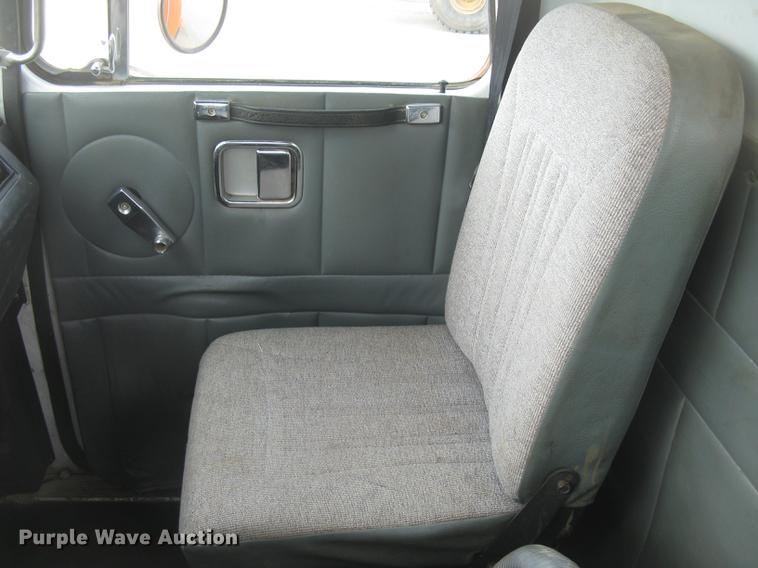 image for item DC2341 1995 Volvo ACL tank truck