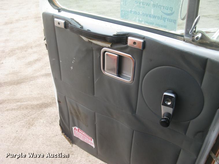 image for item DC2341 1995 Volvo ACL tank truck