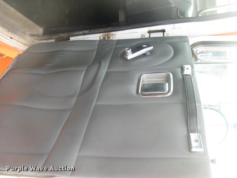 image for item DC2341 1995 Volvo ACL tank truck