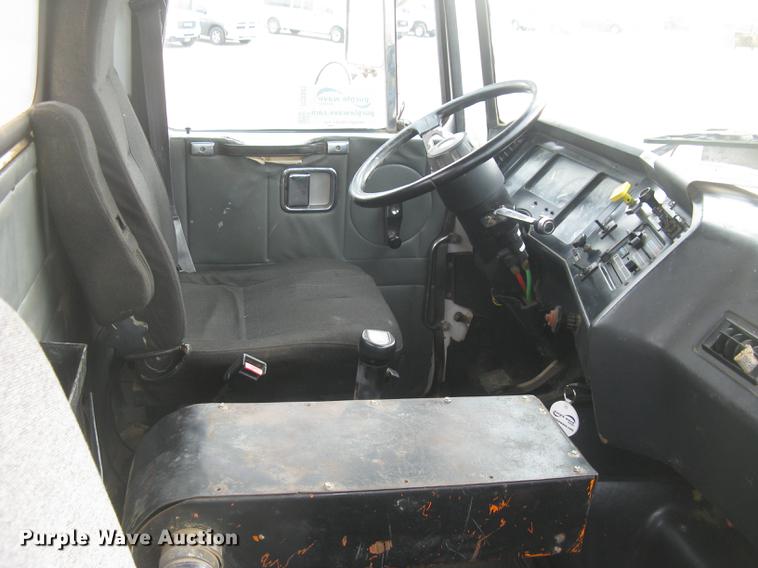 image for item DC2341 1995 Volvo ACL tank truck