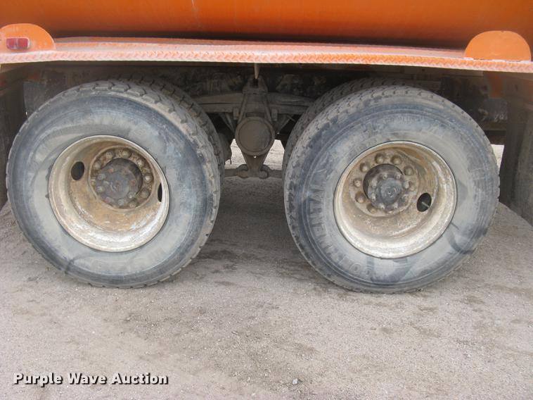 image for item DC2341 1995 Volvo ACL tank truck