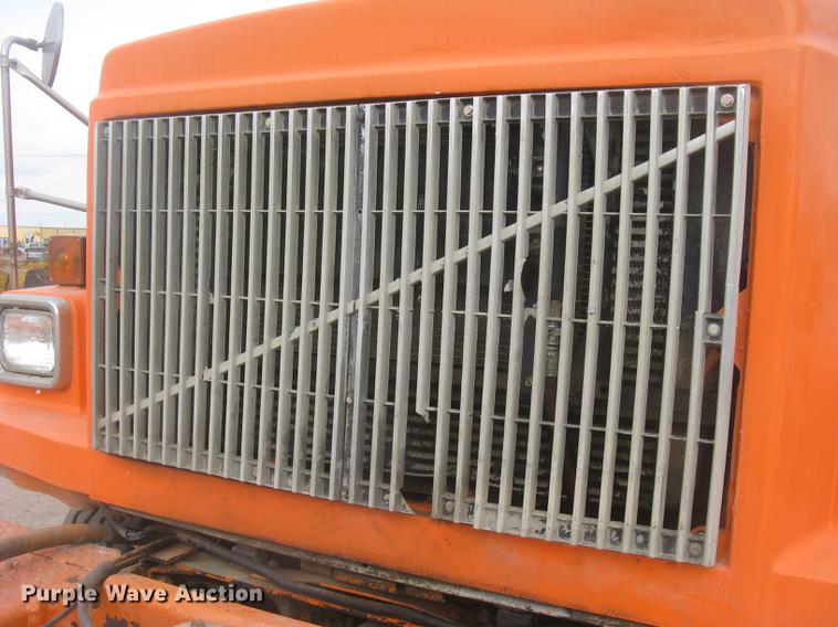 image for item DC2341 1995 Volvo ACL tank truck