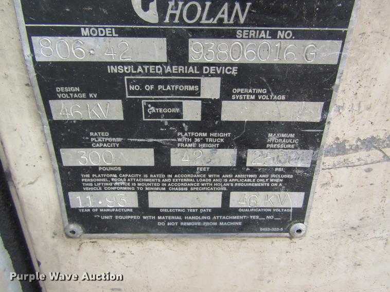 image for item DC4339 1994 International 4900 bucket truck