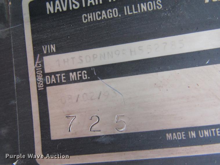 image for item DC4339 1994 International 4900 bucket truck