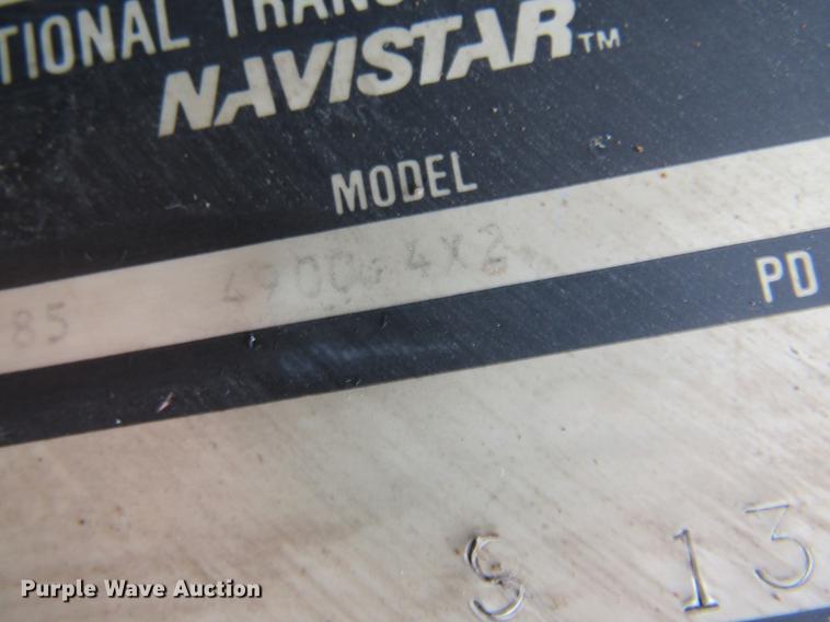 image for item DC4339 1994 International 4900 bucket truck