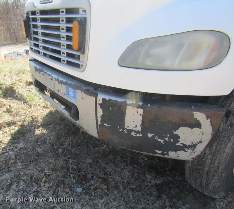 image for item DC4360 2005 Freightliner M2 106 bucket truck