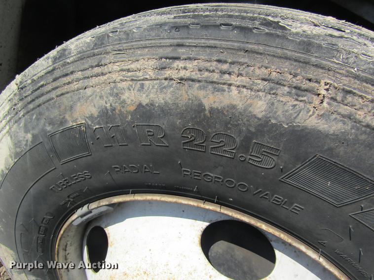 image for item DC4360 2005 Freightliner M2 106 bucket truck