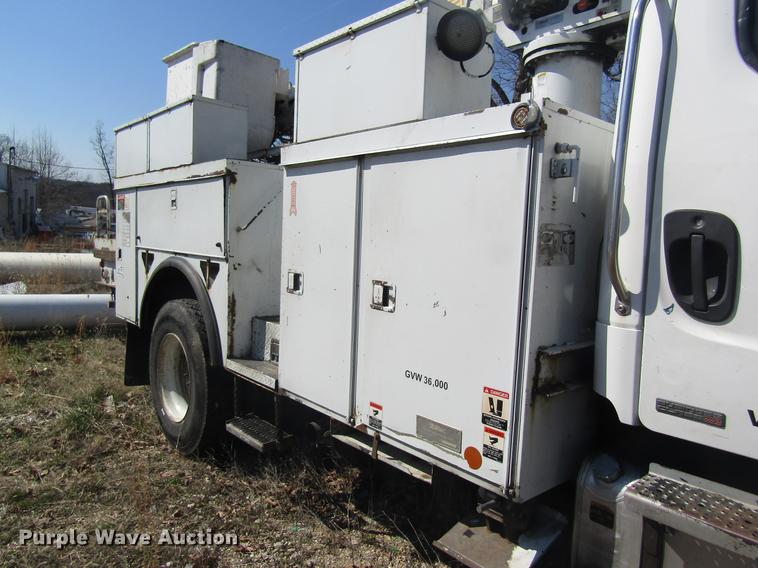 image for item DC4360 2005 Freightliner M2 106 bucket truck