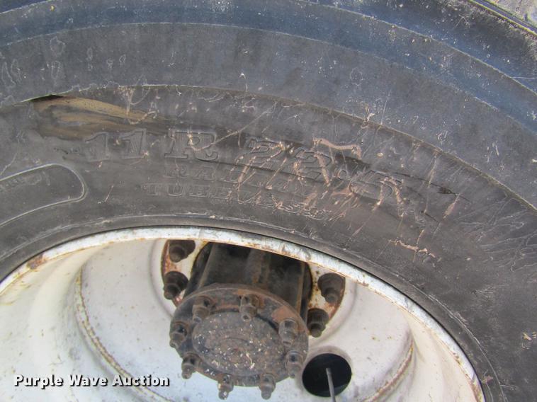 image for item DC4360 2005 Freightliner M2 106 bucket truck