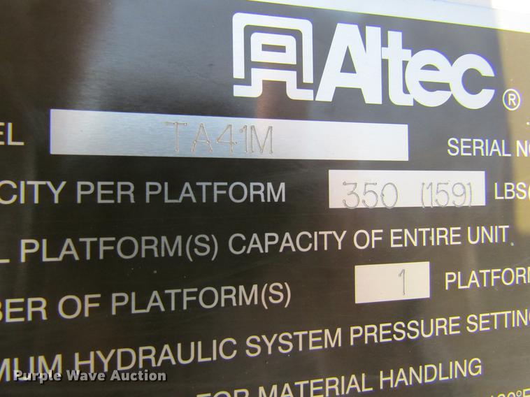 image for item DC4360 2005 Freightliner M2 106 bucket truck