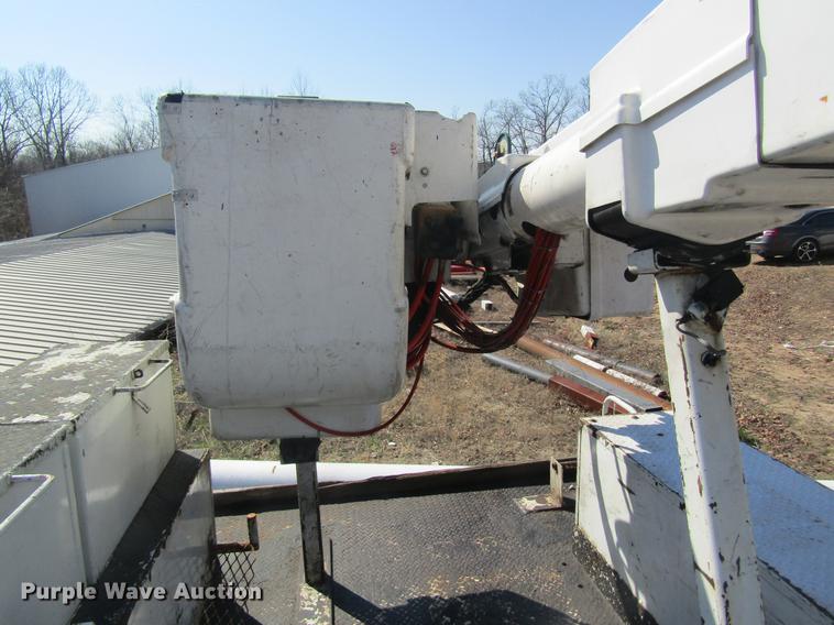 image for item DC4360 2005 Freightliner M2 106 bucket truck