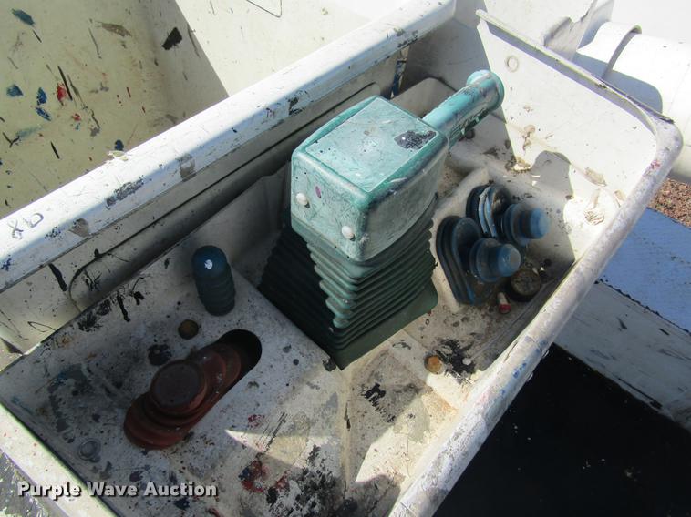 image for item DC4360 2005 Freightliner M2 106 bucket truck